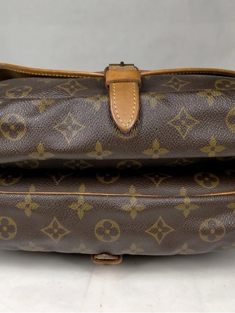 Louis Vuitton Crossbody bag Saumur 30 Brown Monogram  Trim-Preowned - Picture 5 of 9